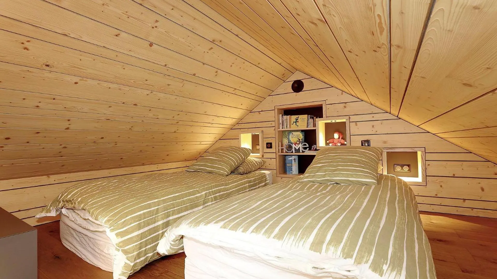 Saint-Bon-Tarentaise New Chalet In 1850 Breathtaking Views Luxury צרפת